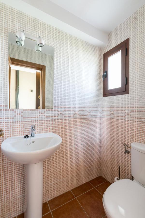 Casa Rural Sierramagna De 2 Dormitorios El Ronquillo Luaran gambar