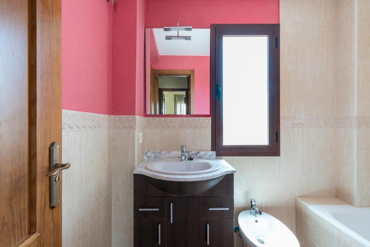 Casa Rural Sierramagna De 2 Dormitorios El Ronquillo Luaran gambar